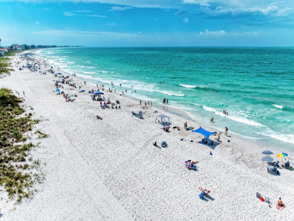 Anna Maria Island Beach 100ft Away Pure Heaven!